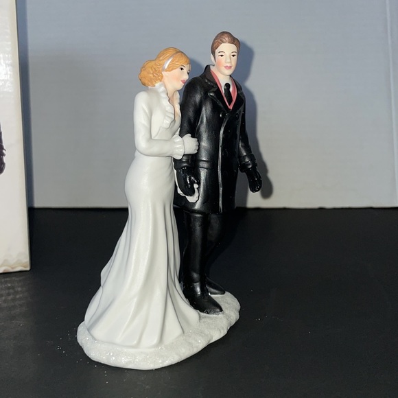 Wedding Cake Topper Winter Wonderland New Weddingstar Figurine Bride Groom - Picture 5 of 9